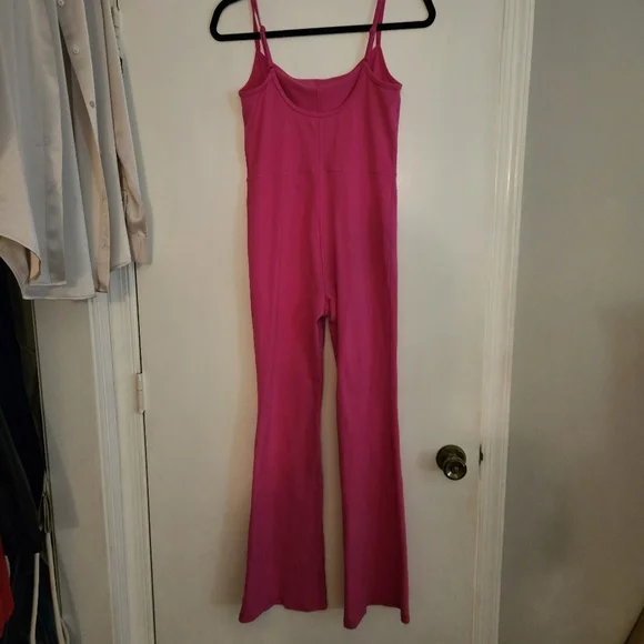 Wilfred Free Aritzia Hot Pink Divinity Kick Flare Jumpsuit Size Medium - Picture 6 of 6